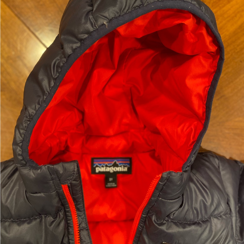 Toddler boy’s Patagonia down jacket